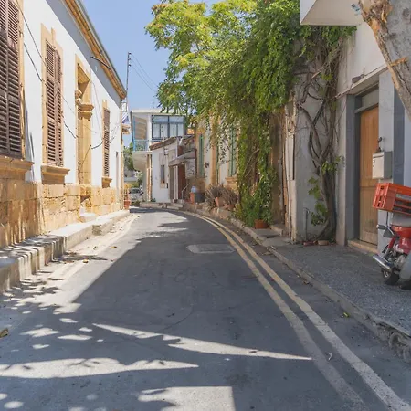 Wealthystays - 1927 Heritage House Nikosia