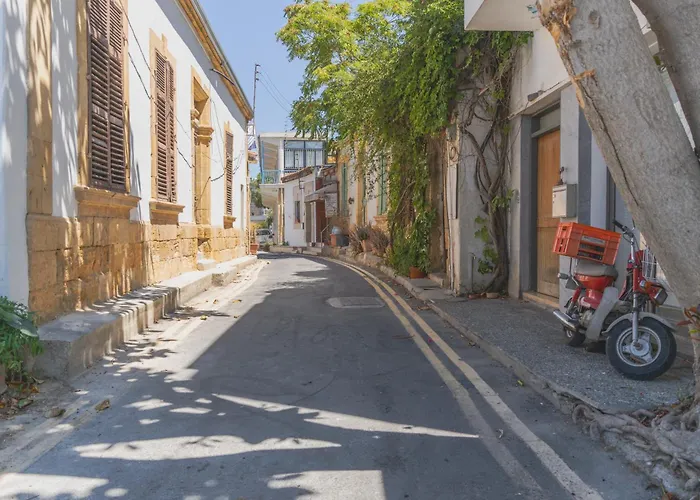 1927 Heritage House - Indoor Garden , Old Lefkoşa